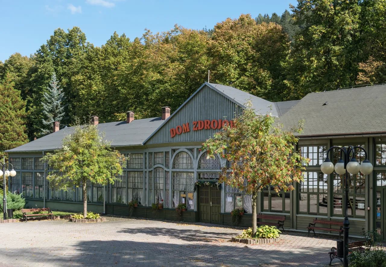 Długopole-Zdrój atrakcje: Jak zaplanować idealny pobyt w uzdrowisku?