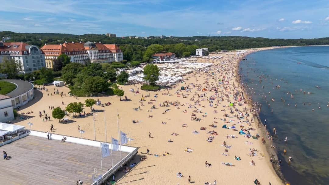 Ile stopni ma Bałtyk dziś? Sprawdź, gdzie jest najcieplejsza woda!