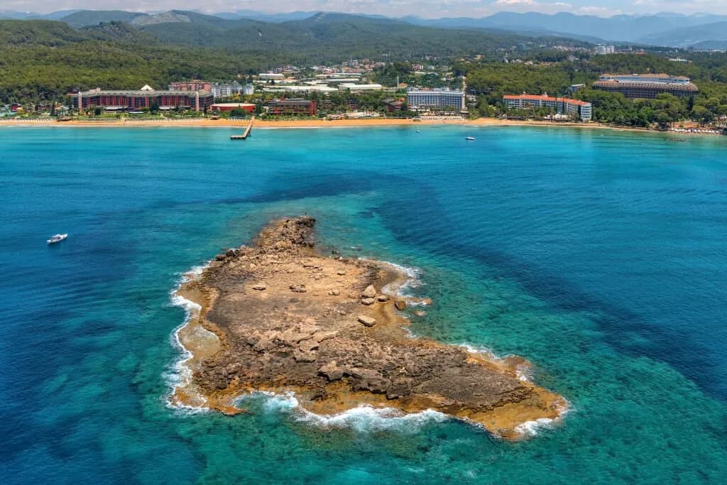 Alanya: Morze Śródziemne. Odkryj ciepłą wodę i rajskie plaże!